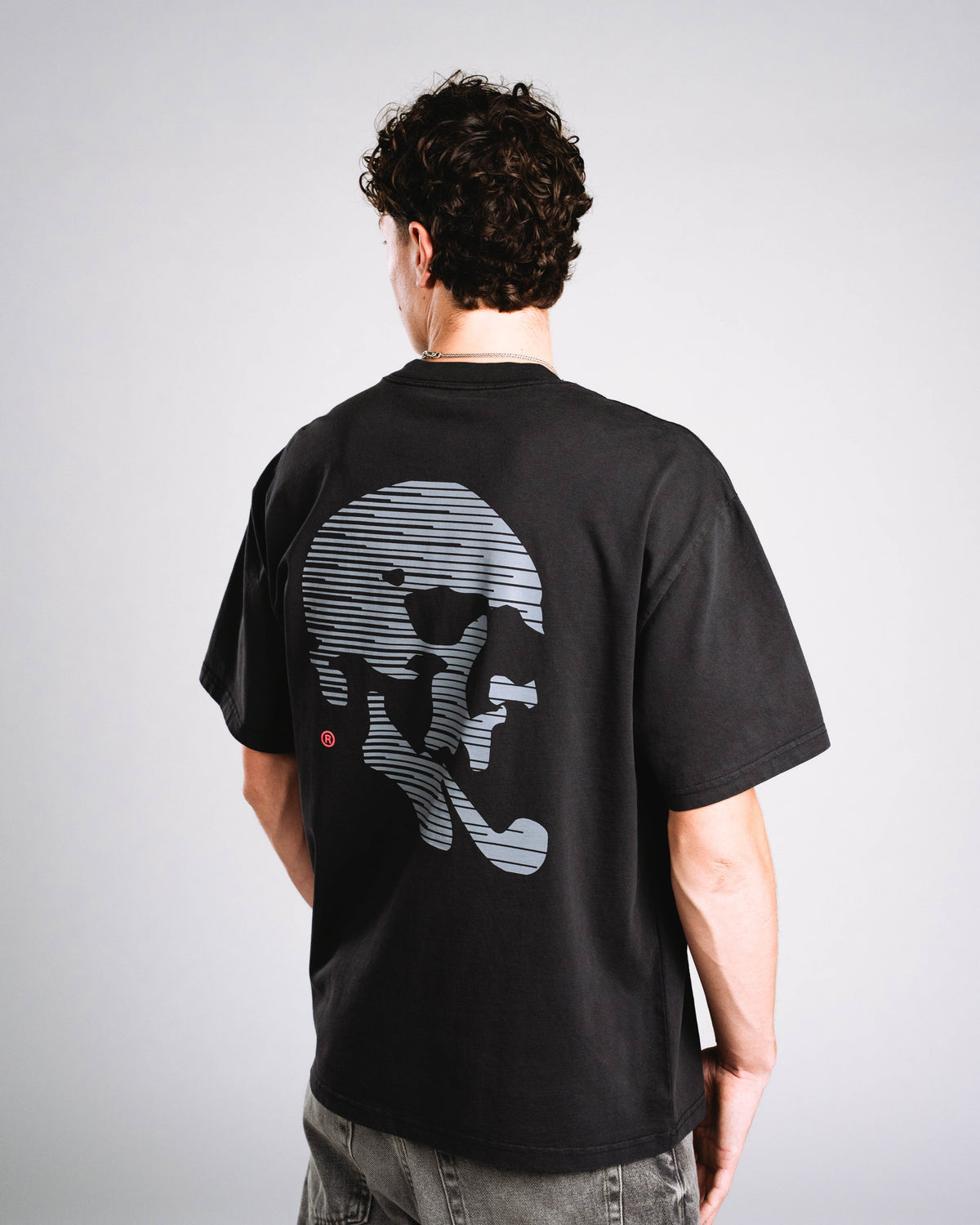 Skelly Basic V2, A Heavy Faded Black Tee-9